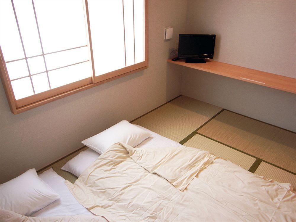 Family Inn Saiko Tokio Buitenkant foto