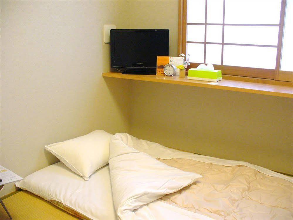 Family Inn Saiko Tokio Buitenkant foto