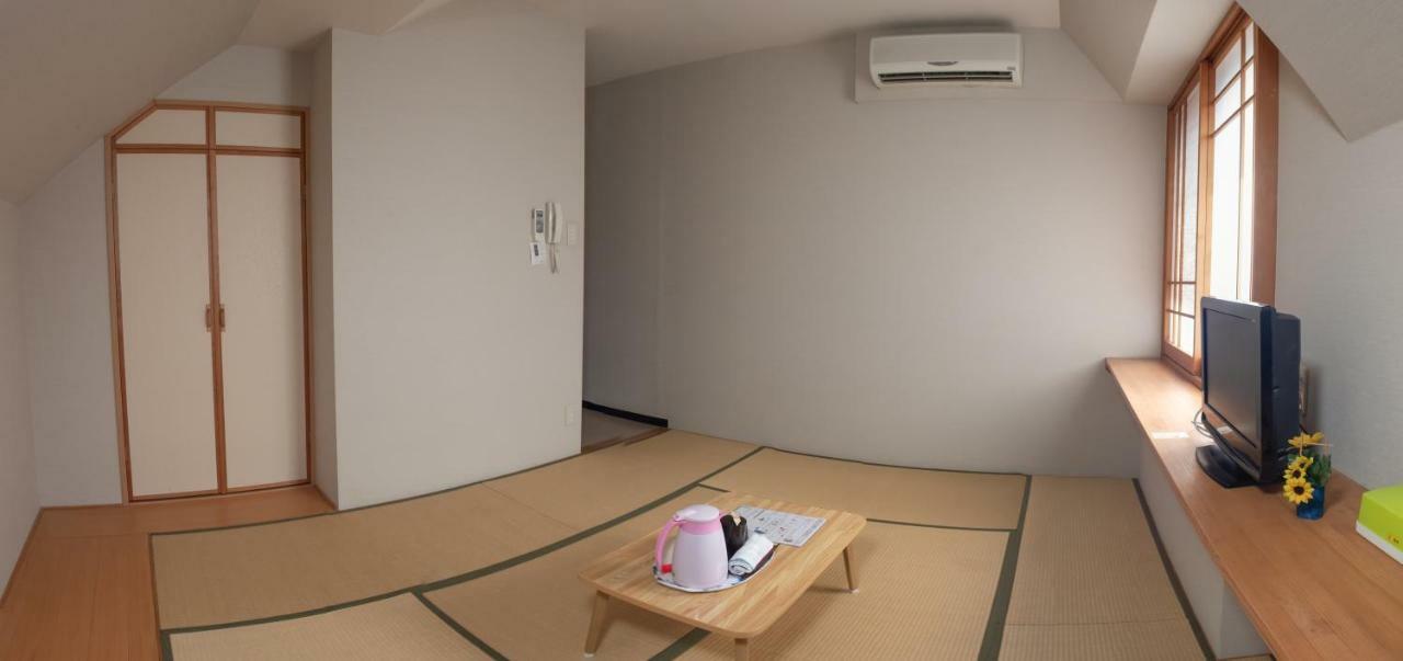 Family Inn Saiko Tokio Buitenkant foto