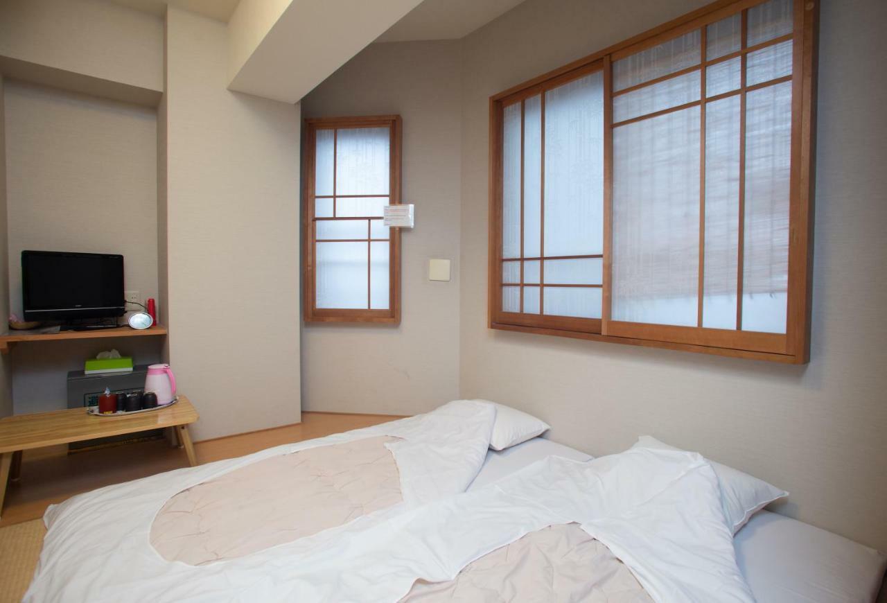 Family Inn Saiko Tokio Buitenkant foto